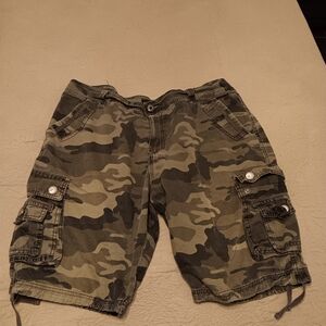 Camo cargo shorts